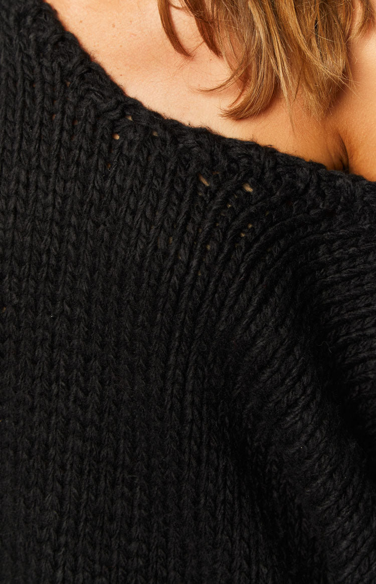 Delvey Black Chunky Knit Sweater – Beginning Boutique